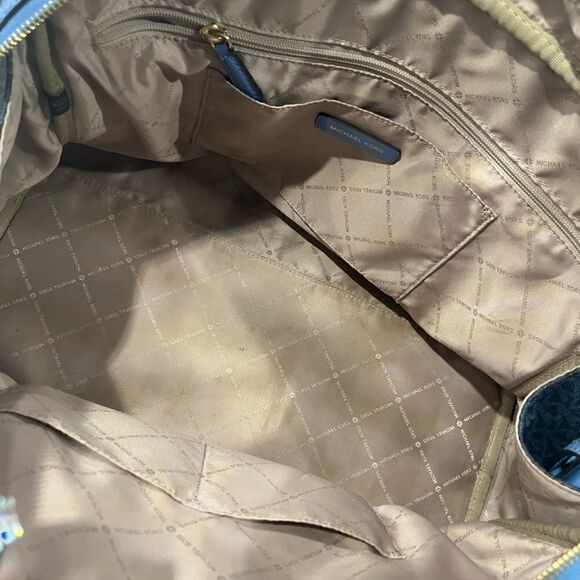Used Michael Kors blue duffle travel bag - Picture 16 of 16